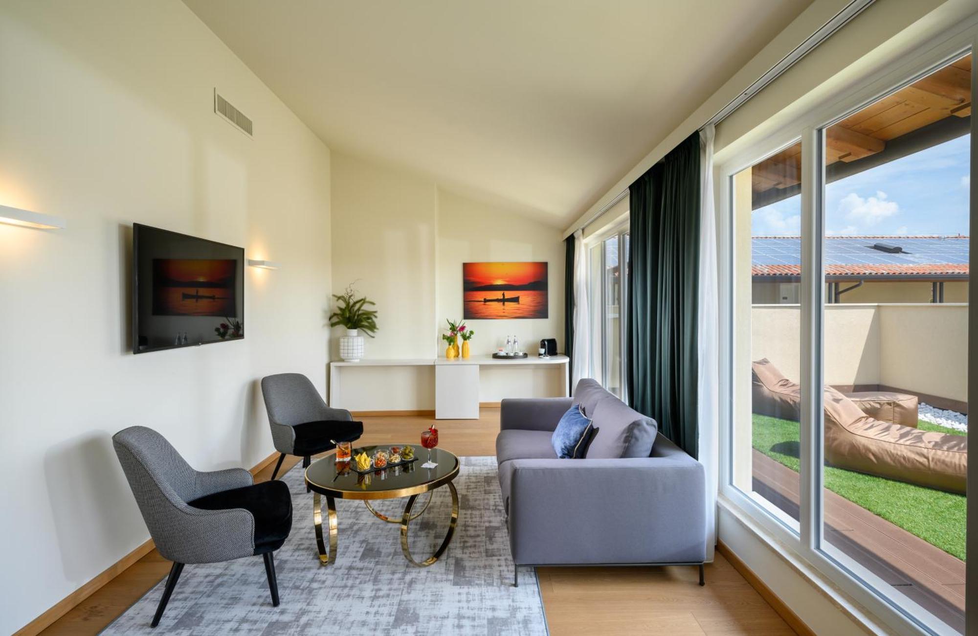 Leonardo Hotel Lago Di Garda - Wellness And Spa Lazise Bagian luar foto