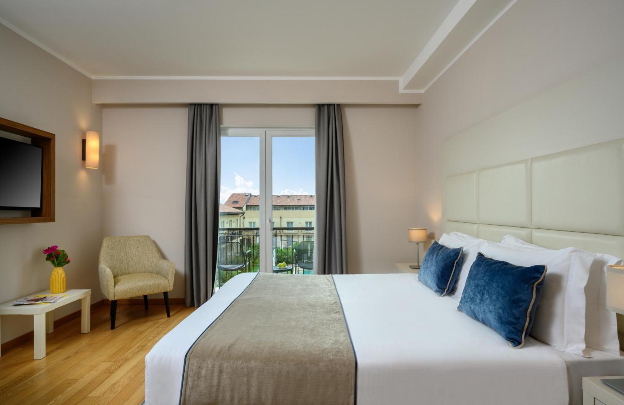 Leonardo Hotel Lago Di Garda - Wellness And Spa Lazise Bagian luar foto