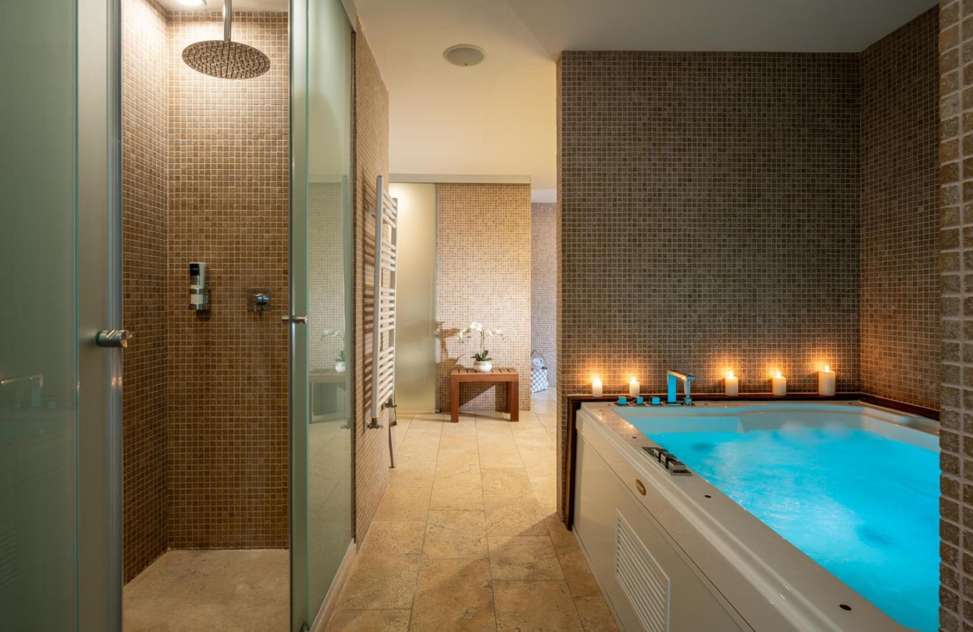 Leonardo Hotel Lago Di Garda - Wellness And Spa Lazise Bagian luar foto