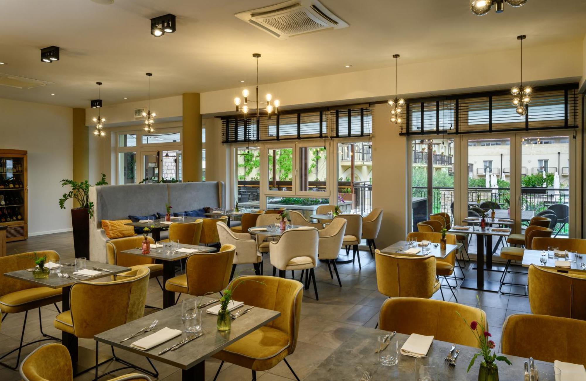 Leonardo Hotel Lago Di Garda - Wellness And Spa Lazise Bagian luar foto