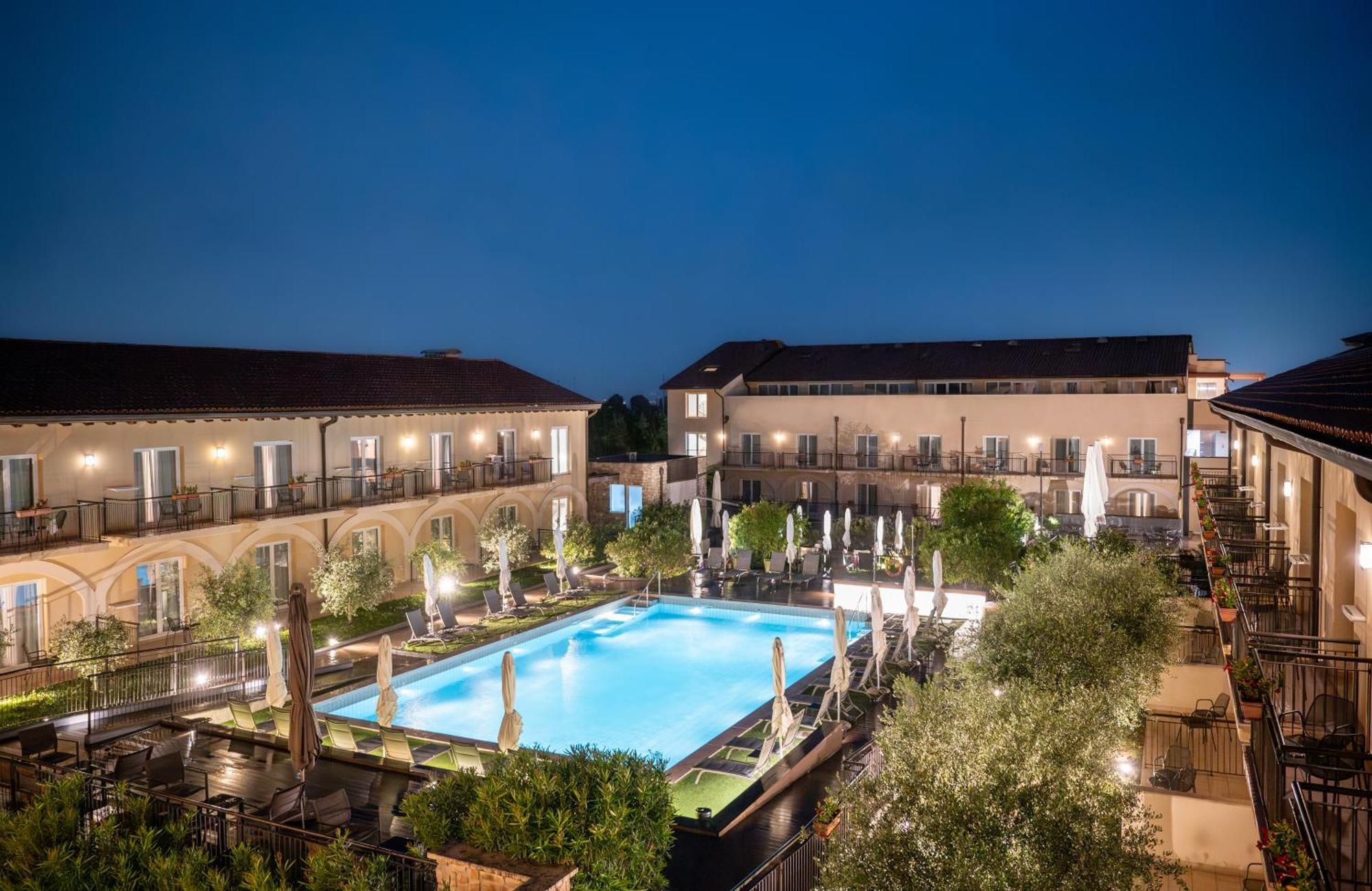 Leonardo Hotel Lago Di Garda - Wellness And Spa Lazise Bagian luar foto