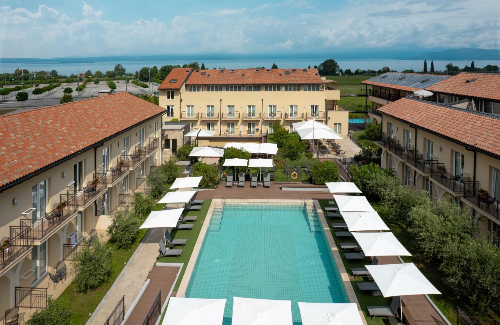 Leonardo Hotel Lago Di Garda - Wellness And Spa Lazise Bagian luar foto