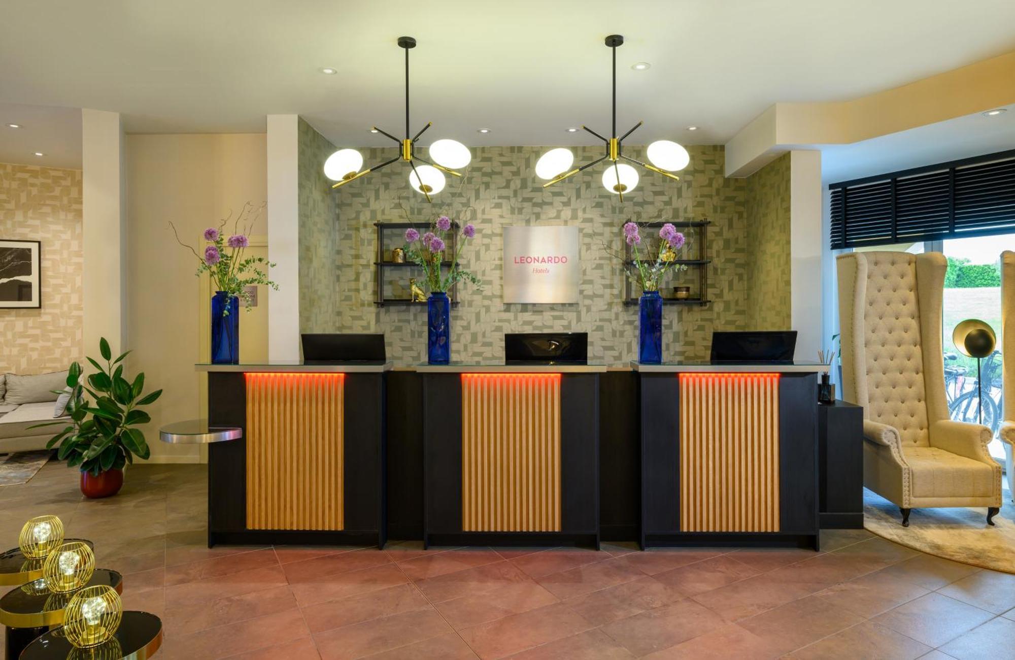 Leonardo Hotel Lago Di Garda - Wellness And Spa Lazise Bagian luar foto