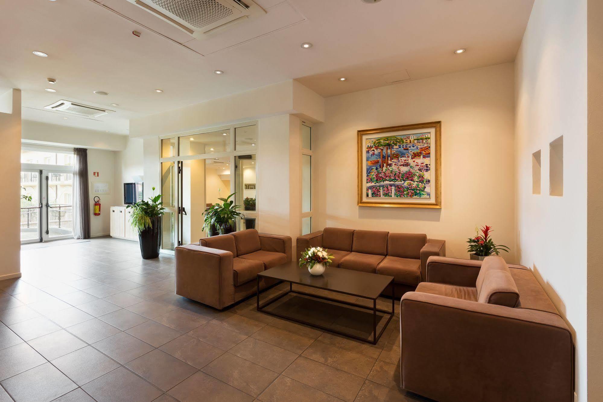 Leonardo Hotel Lago Di Garda - Wellness And Spa Lazise Bagian luar foto