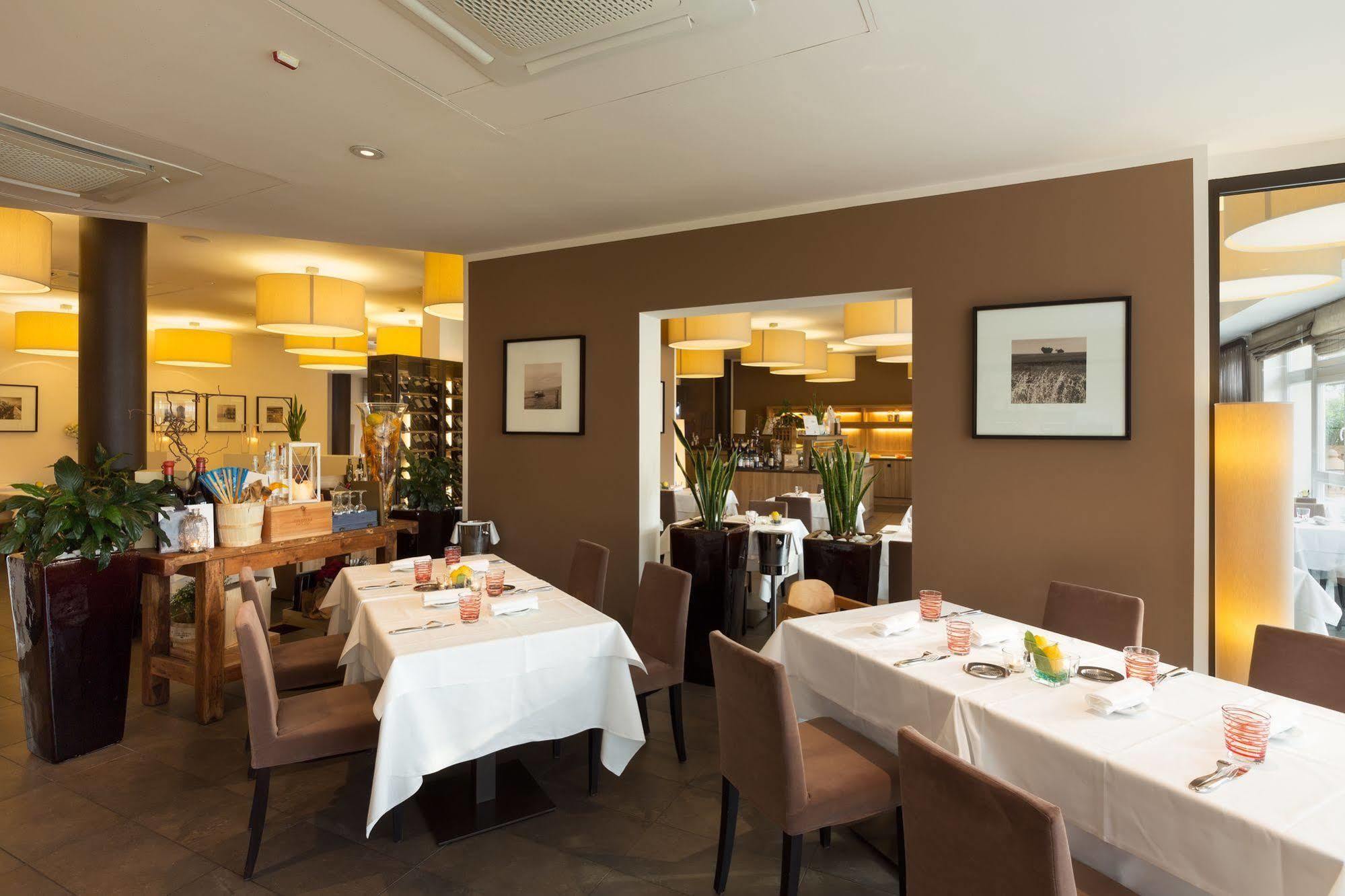 Leonardo Hotel Lago Di Garda - Wellness And Spa Lazise Bagian luar foto
